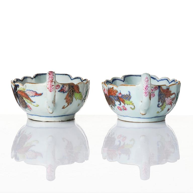 A pair of famille rose pseudo tobacco leaf sauce boats, Qing dynasty, Qianlong (1736-95).