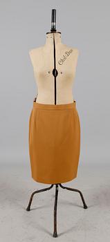 KJOLAR, 3 st, Escada by Margaretha Ley.