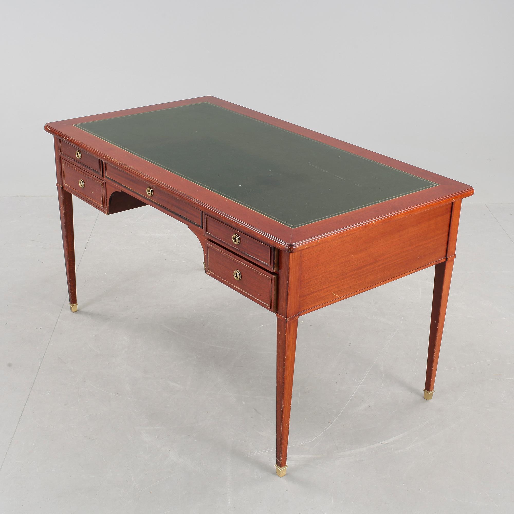 SKRIVBORD, gustaviansk stil, 1900-tal.