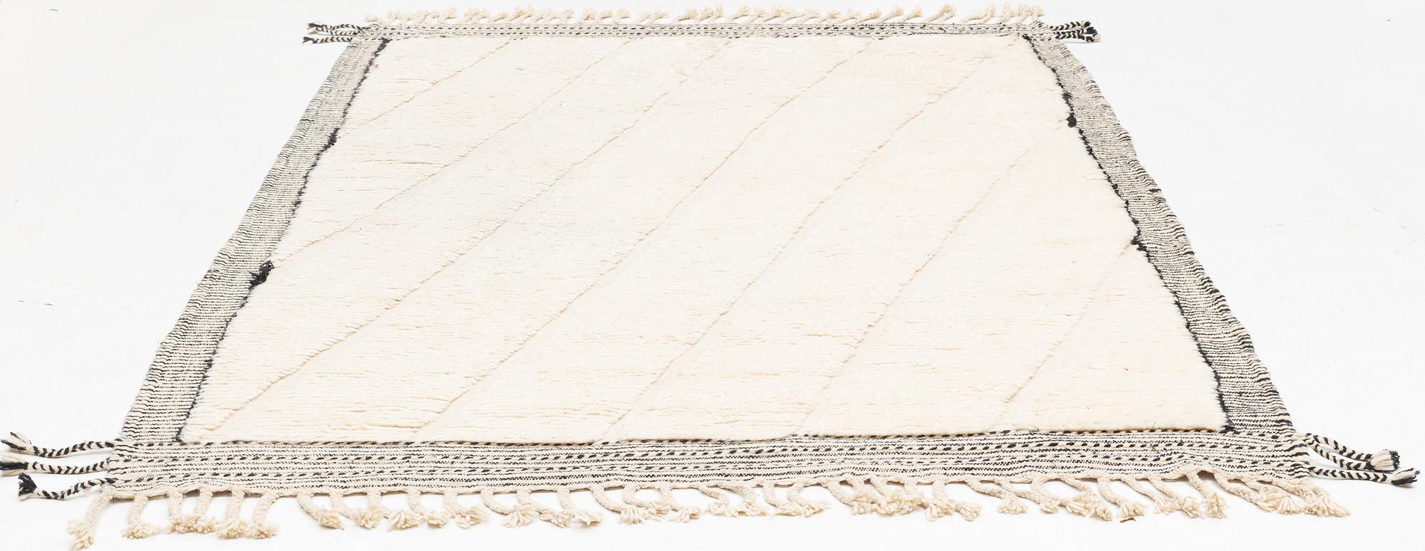 Rug, Morocco, Approx. 300 x 205 cm.