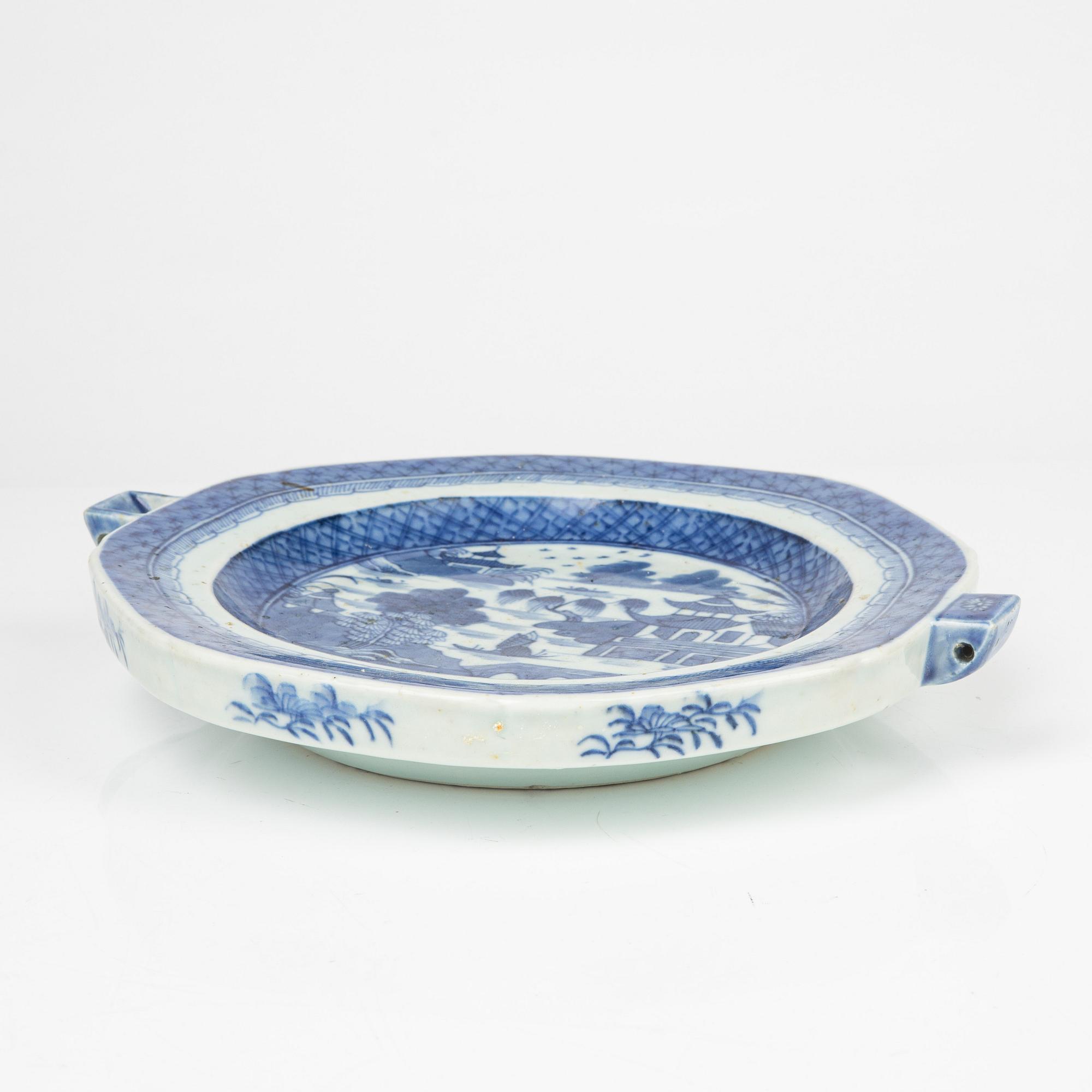 Värmefat, porslin, Kina, Qingdynastin, 1800-tal.