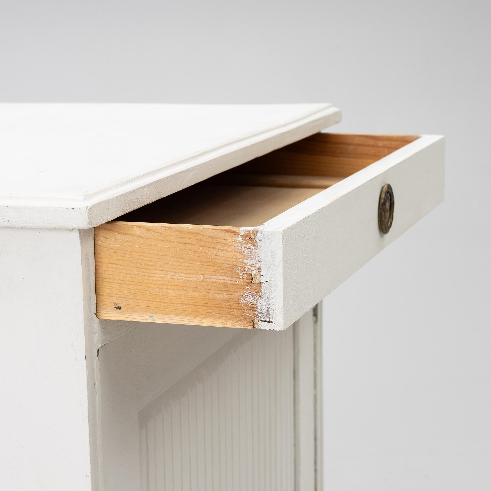 Chest of drawers/cabinet, Gustavian style, mid-20th century.