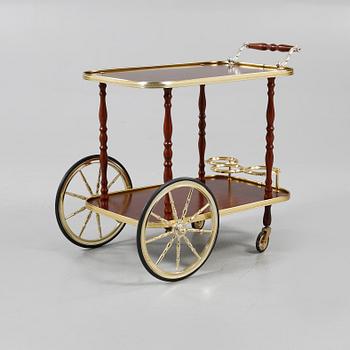 SERVERINGSVAGN, 1900-talets slut.