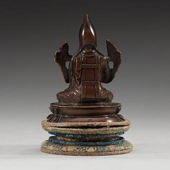 LAMA, kopparlegering. Föreställande Tsong Khapa, troligen Nepal, 1800-tal eller äldre.