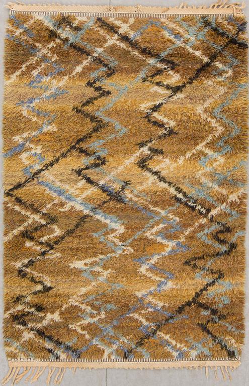 RUG. "Sommarvägar, brun". Knotted pile. 133 x 87 cm. Signed AB MMF BN.