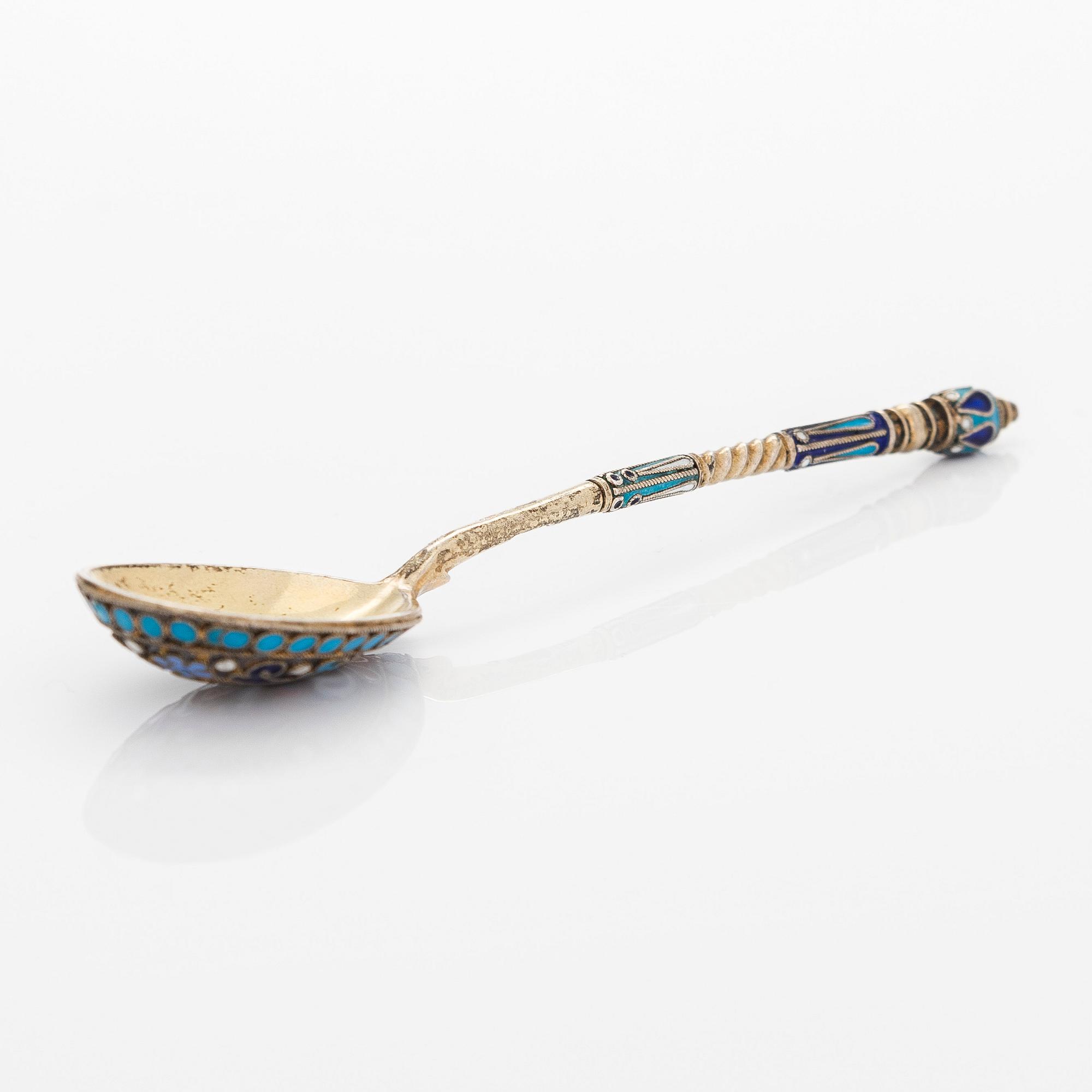 Parcel-gilt, cloisonné enamel salt cellar and spoon, Moscow 1882-89.