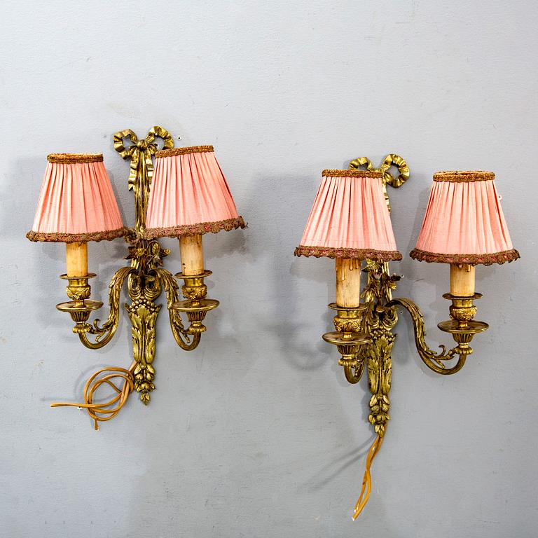 Lampetter ett par Louis XVI-stil 1900-talets mitt.