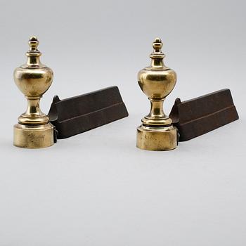 ELDHUNDAR, 1 par, mässing och gjutjärn, 1800-/1900-tal.