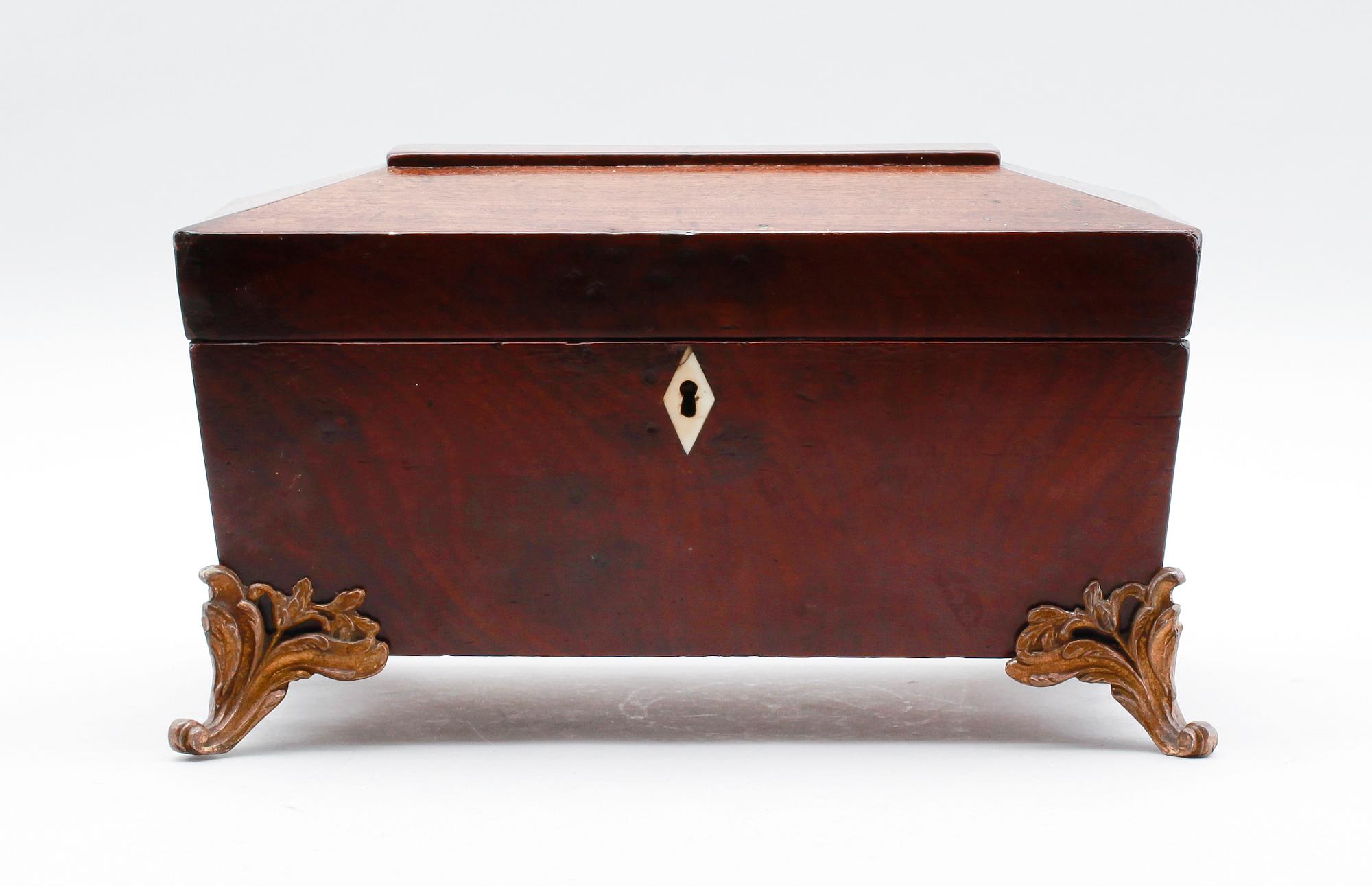 SKRIN, mahogny, England, 1800-talets andra hälft.