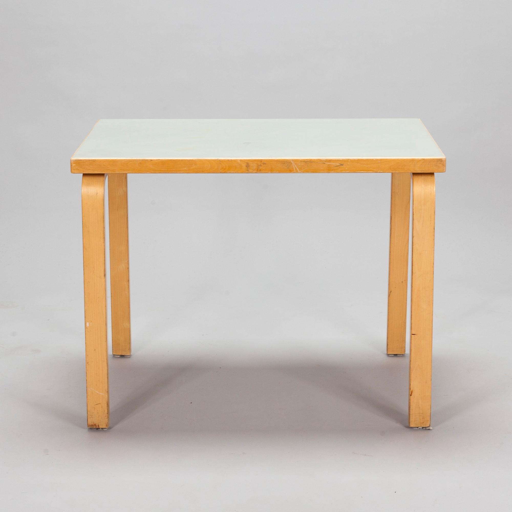Alvar Aalto, A mid-20th century table for O.Y. Huonekalu- ja Rakennustyötehdas A.B.