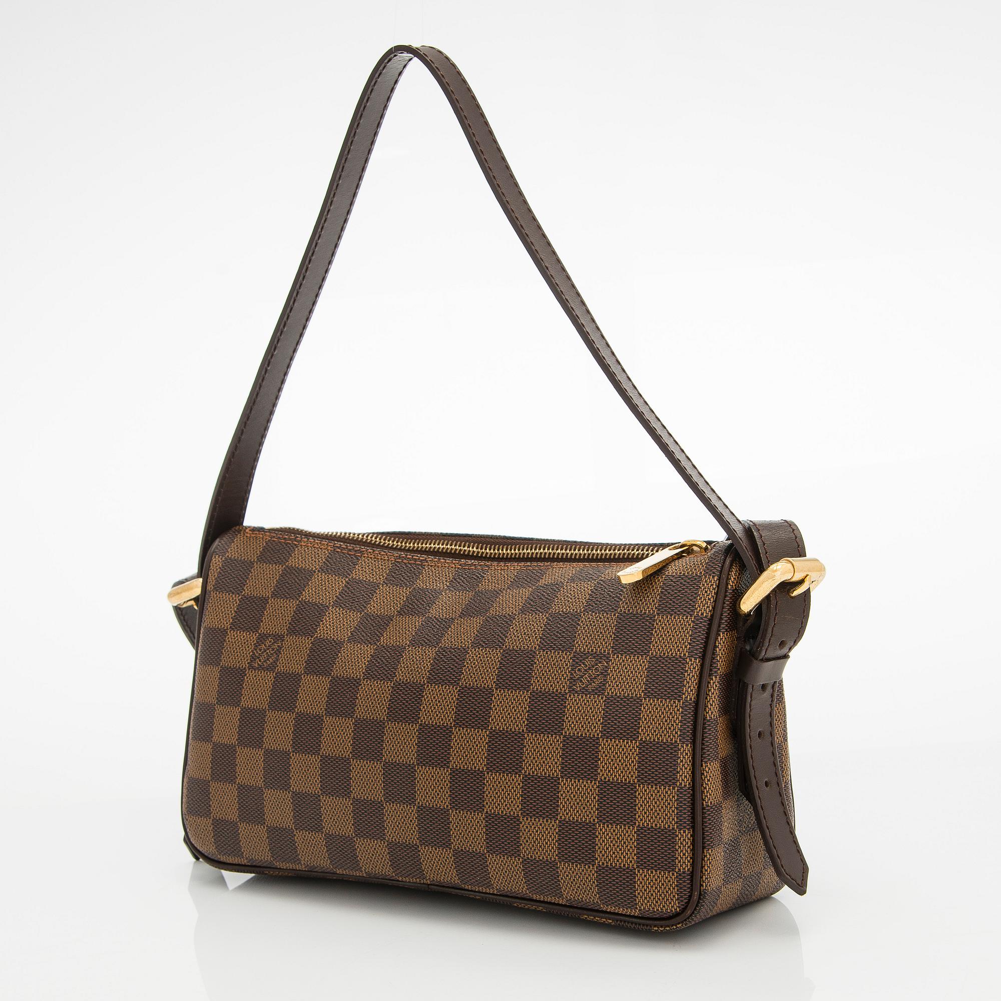 Louis Vuitton, a Damier Ebene 'Ravello GM' bag.