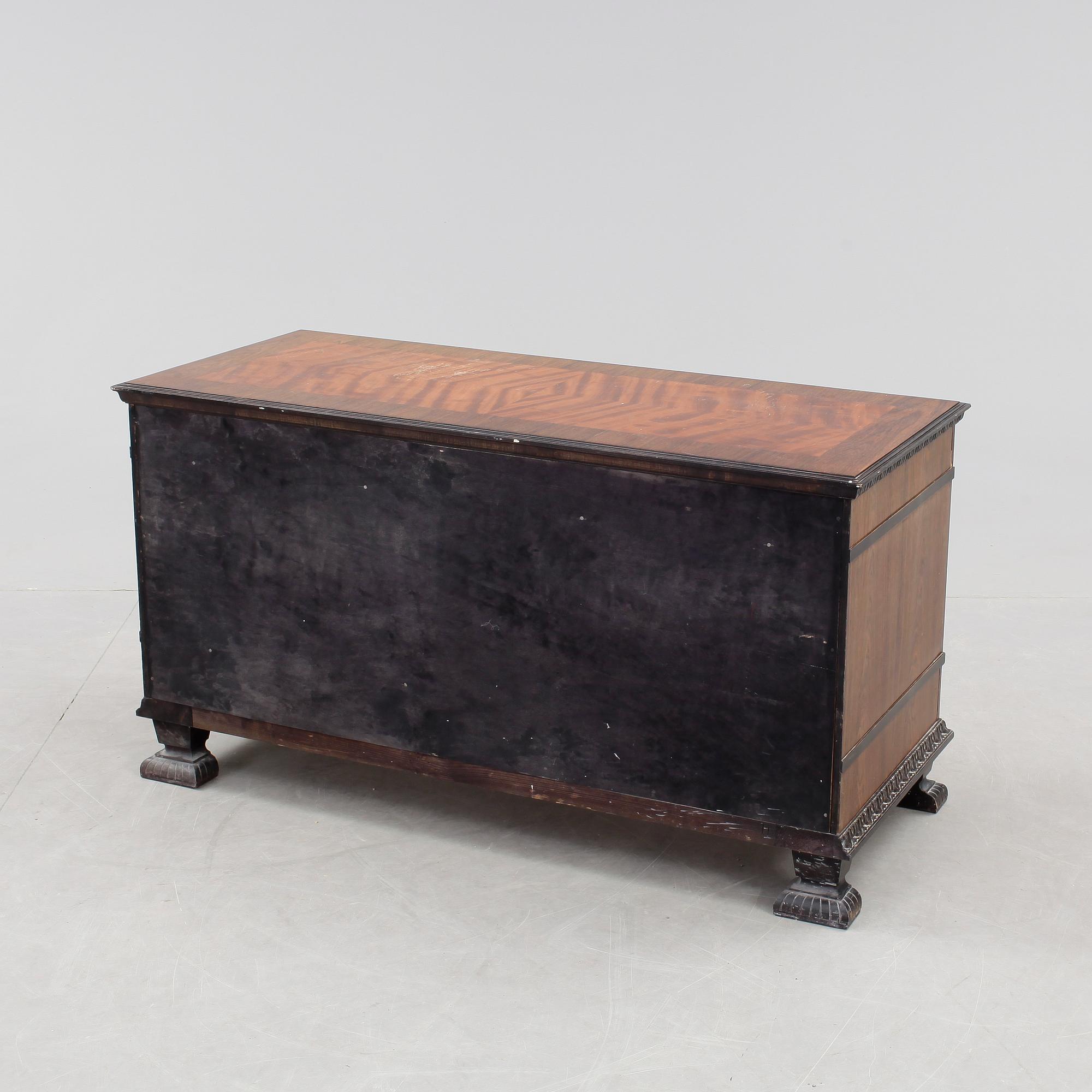 SKÄNK, art déco, 1900-talets första hälft.