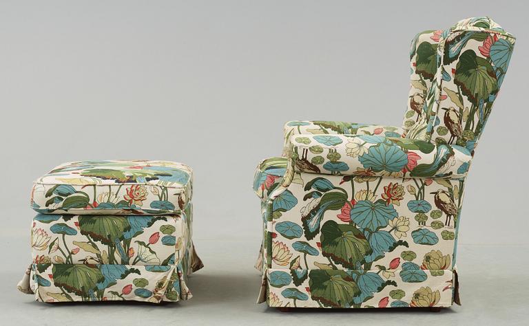 FÅTÖLJ med FOTPALL, 1900-talets andra hälft.