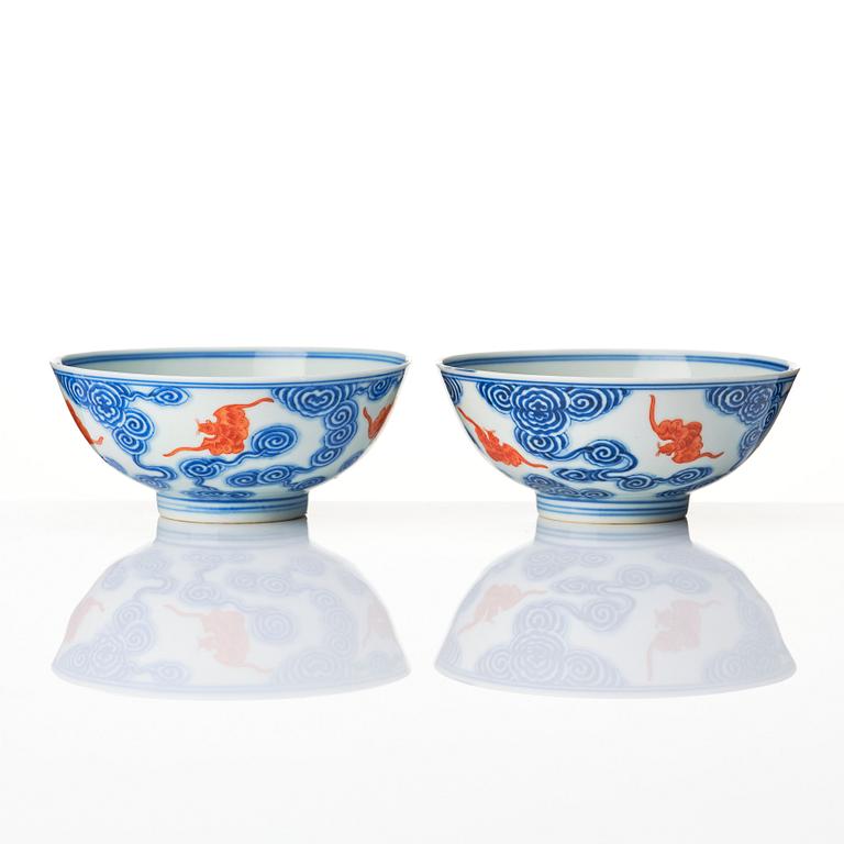 A pair of Chinese blue and white 'bats' bowl, Republic period, 20th Century.