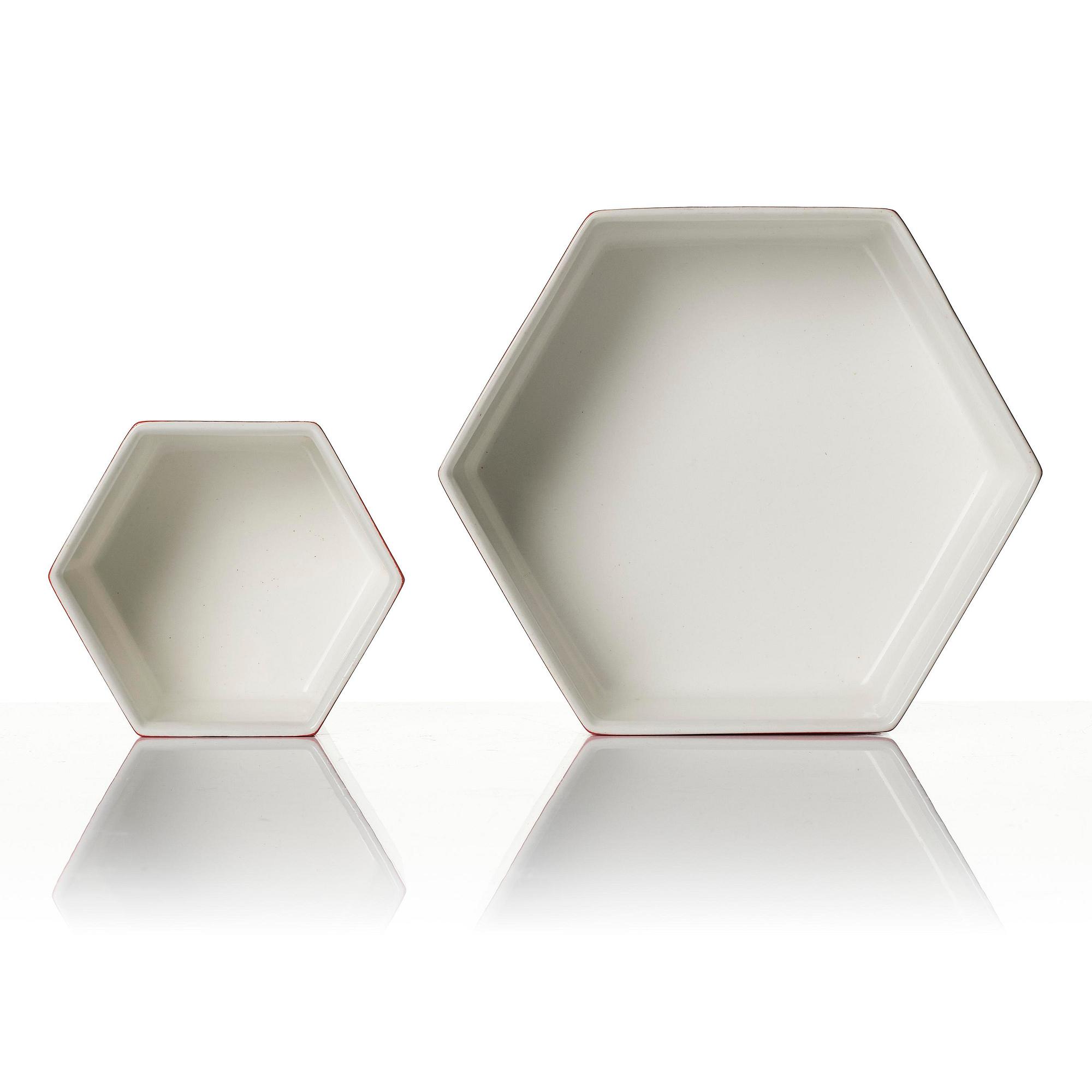 Karin Björquist, a 76-piece “Röd kant” bone china dinner service, Gustavsberg, post 1968.