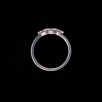 A RING, 18K white gold, diamonds. A. Tillander 2007. Weight c. 5.2 g.