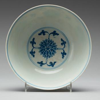 SKÅL, porslin, sen Qingdynasti, med Daoguangs sex karaktärers märke.