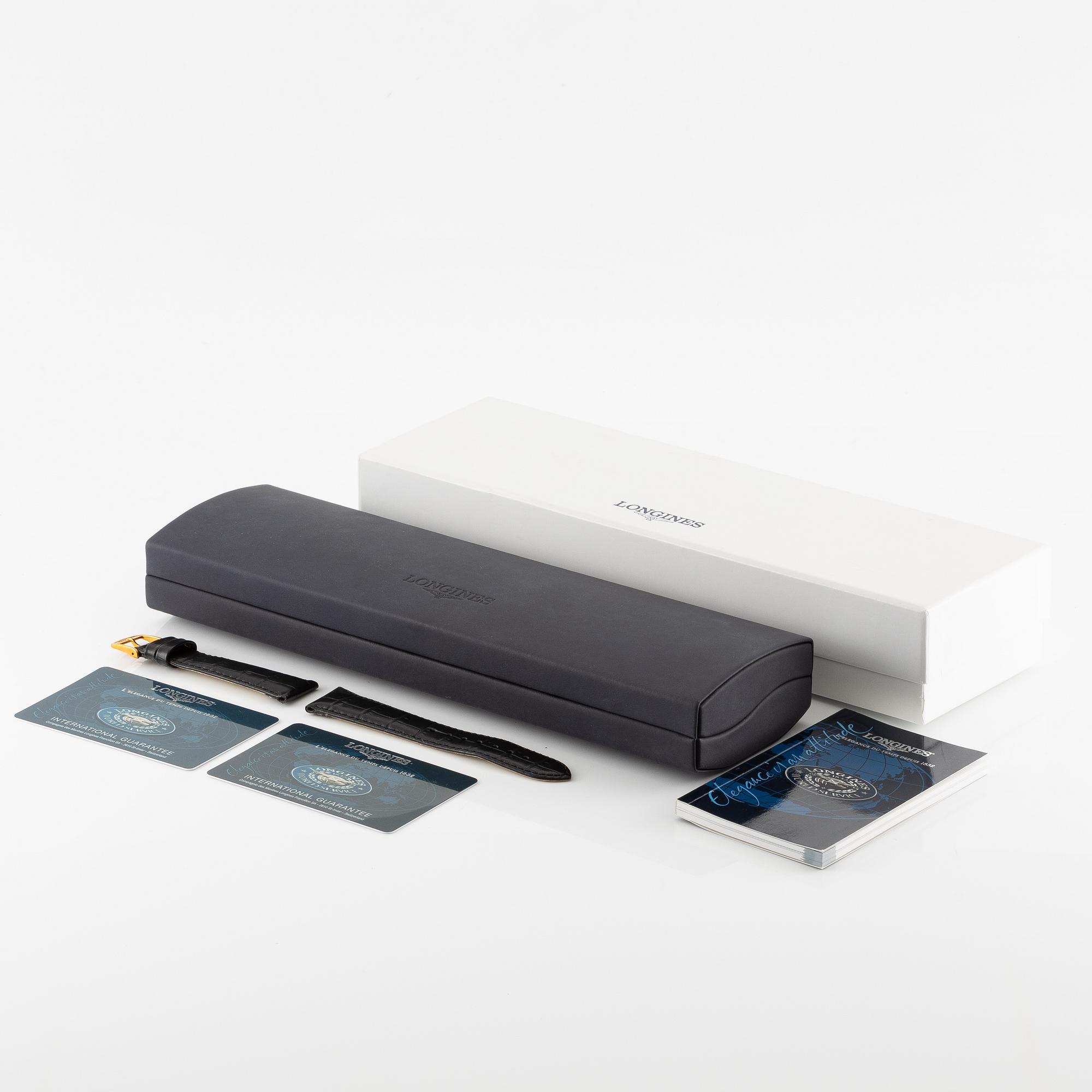 Longines, Dolce Vita, wristwatch, 26 x 32 (40) mm.