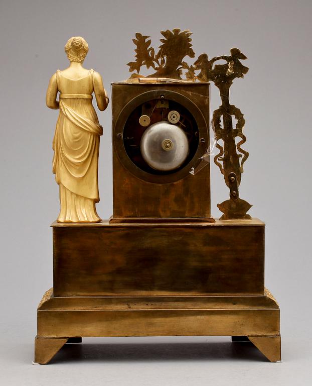 BORDSPENSDYL, empire, 1800-talets första hälft.