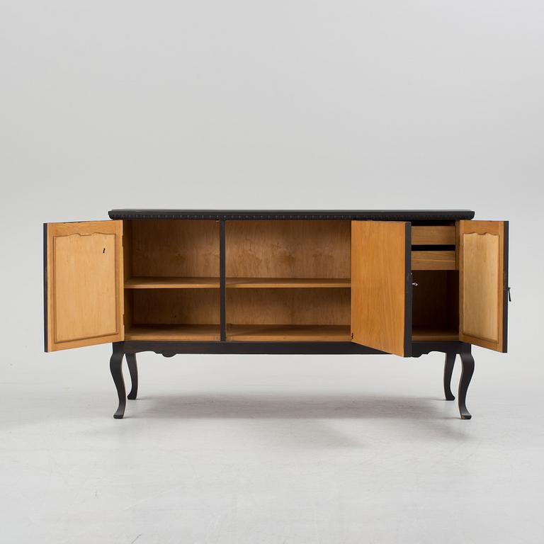 SIDEBOARD, 1900-talets första hälft.