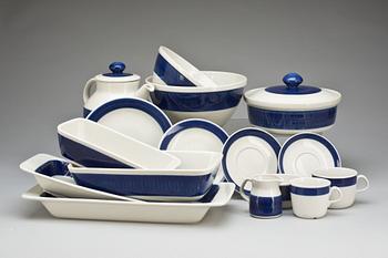 SERVISDELAR, "Koka Blå", 178 delar, Hertha Bengtsson för Rörstrand, 1956-1988.