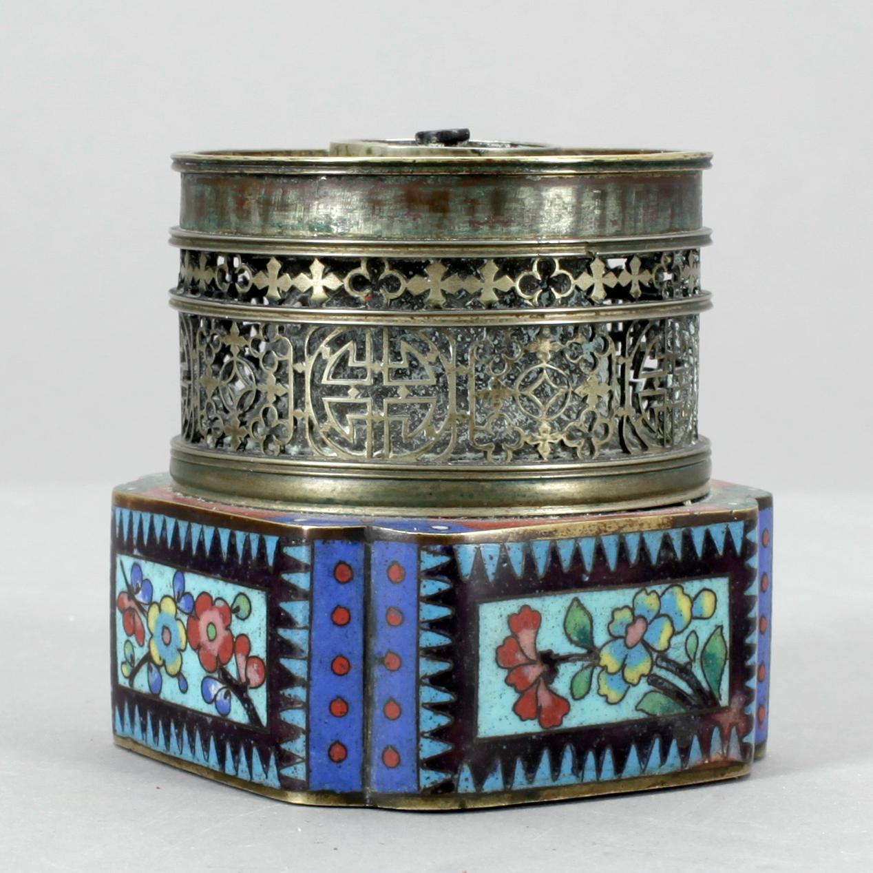 SPRITBRÄNNARE, silver och cloisonné, Kina, 1800/1900-tal.