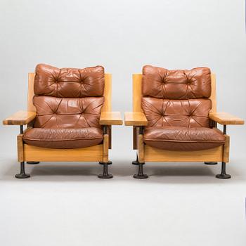 HANNU JYRÄS, a pair of 1970's armchairs for Uveka.