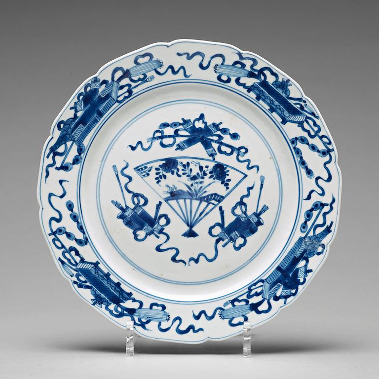 A set of six blue and white dishes, Qing dynasty, Kangxi (1662-1722).