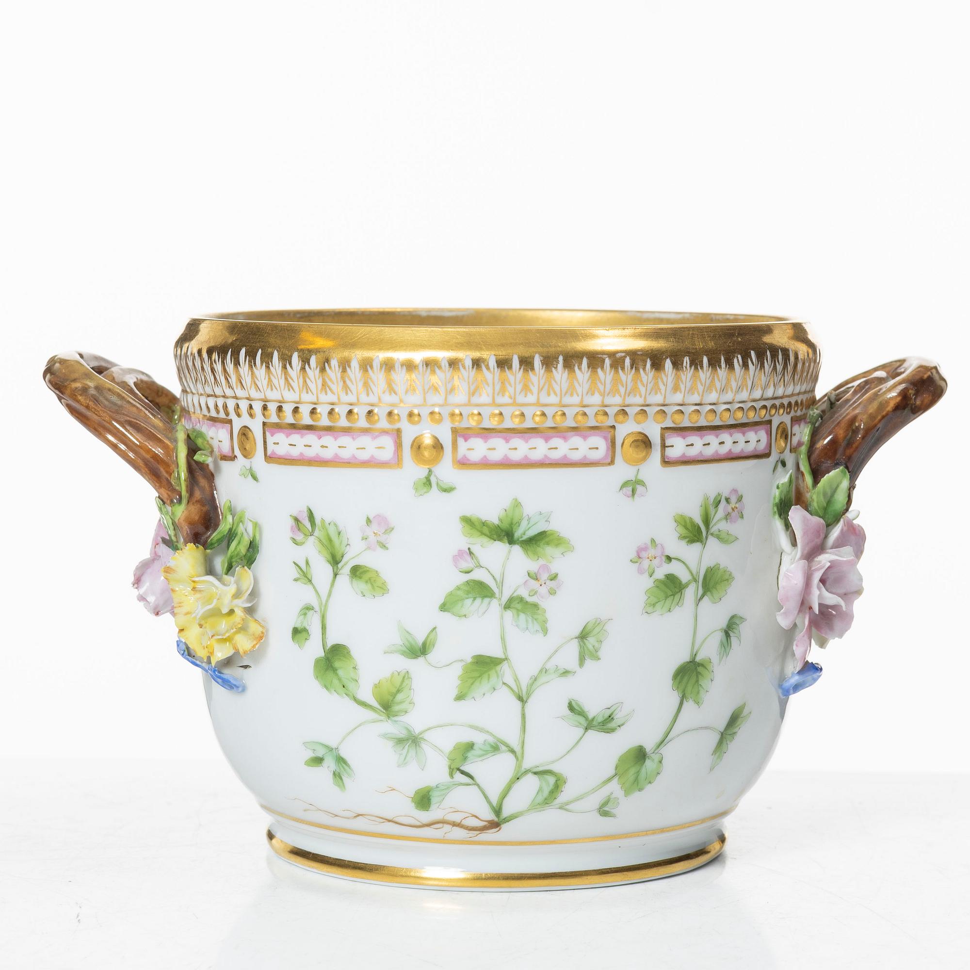Royal Copenhagen, A Royal Copenhagen 'Flora Danica' wine cooler / jardiniere, Denmark, 1894-1900.