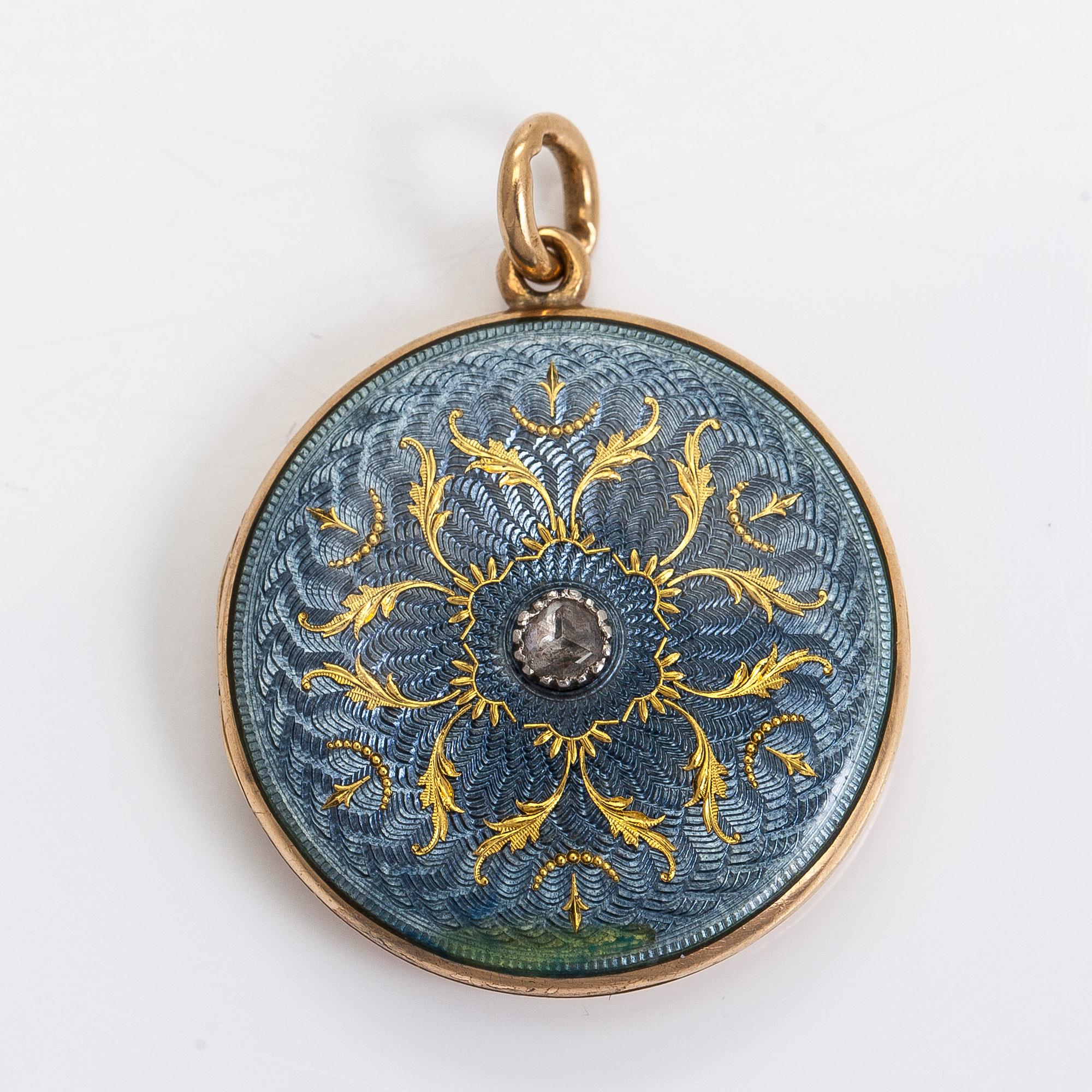 Medaljong, 14K guld, emalj, rosenslipad diamant.