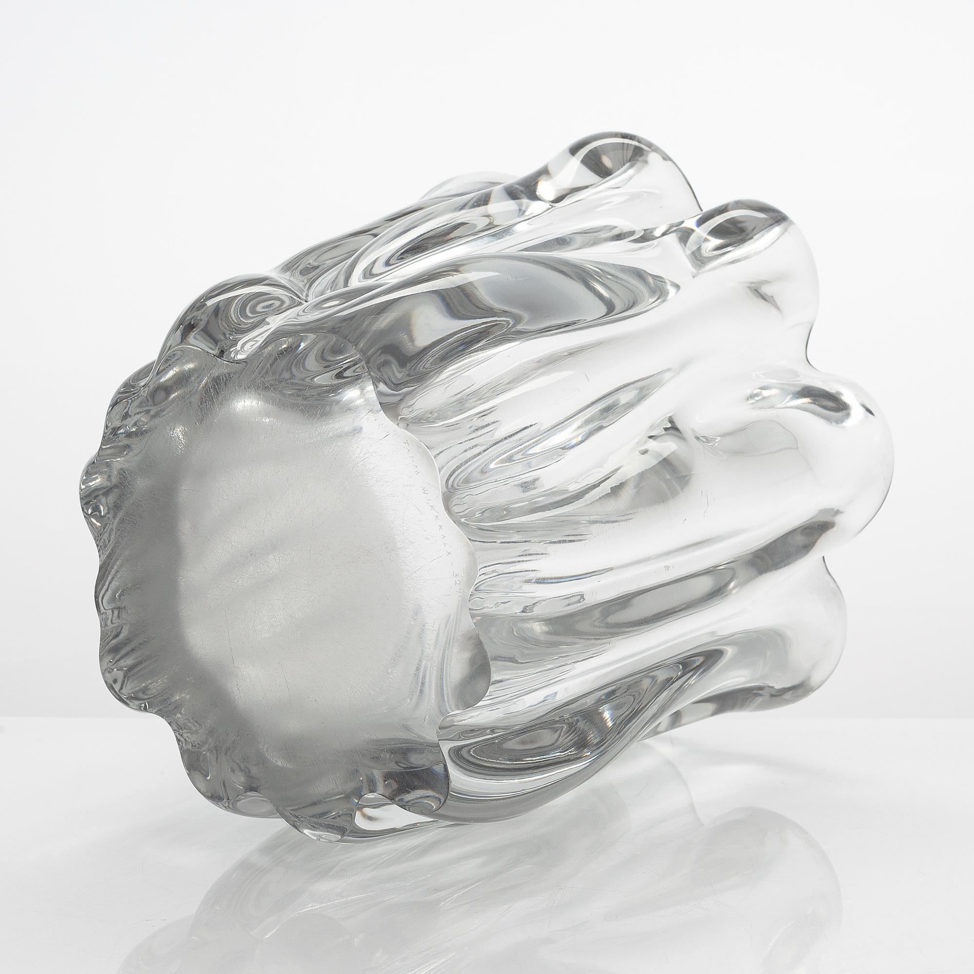 Tapio Wirkkala, a 'Kalvolan kanto' glass vase, signed Tapio Wirkkala - 3241.