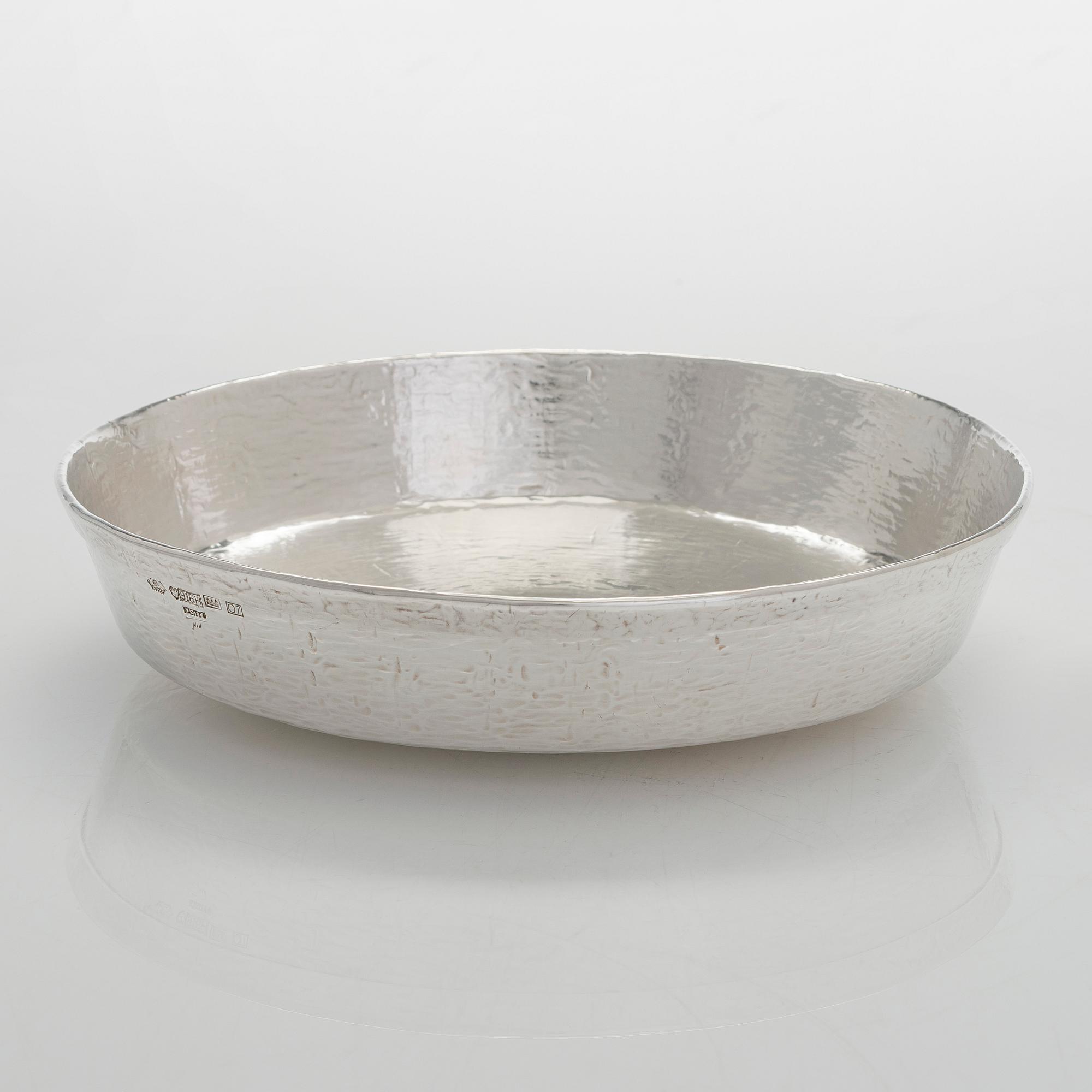 Tapio Wirkkala, skål, silver, TW 289, Kultakeskus, Tavastehus 1967. Modellen formgiven 1963.