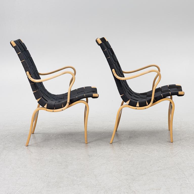 Bruno Mathsson, fåtöljer, ett par, "Eva", Firma Karl Mathsson, Värnamo, 1976.