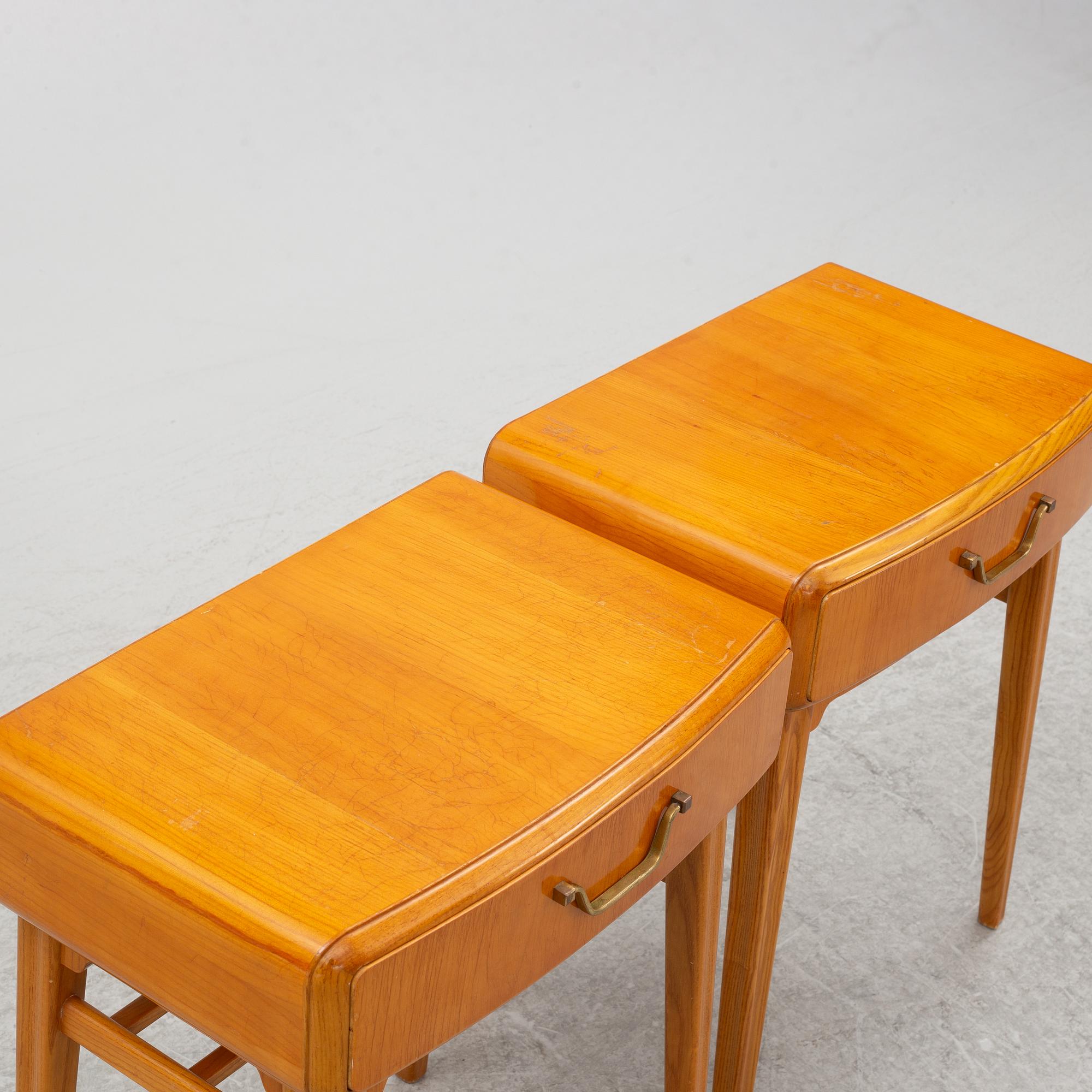 Axel Larsson, Sängbord, ett par, för Bodafors, 1900-talets mitt.