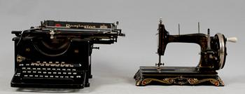 SKRIVMASKIN SAMT SYMASKIN, tidigt 1900-tal.
