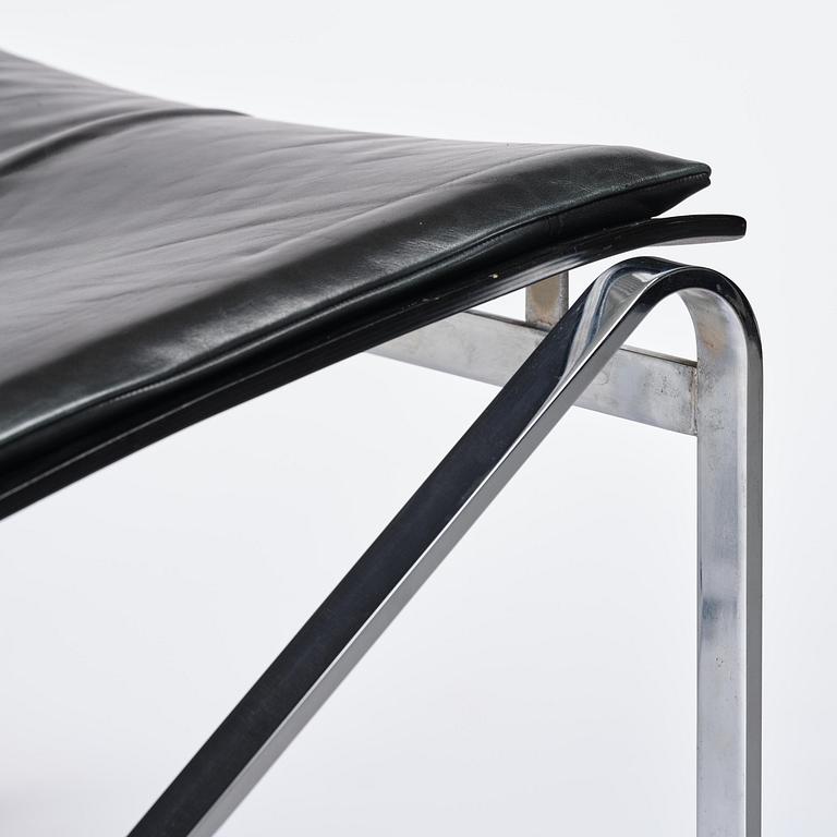 Sigurd Persson, a rare pair of armchairs, Åry Stålmöbler, Örsjö, 1960s.