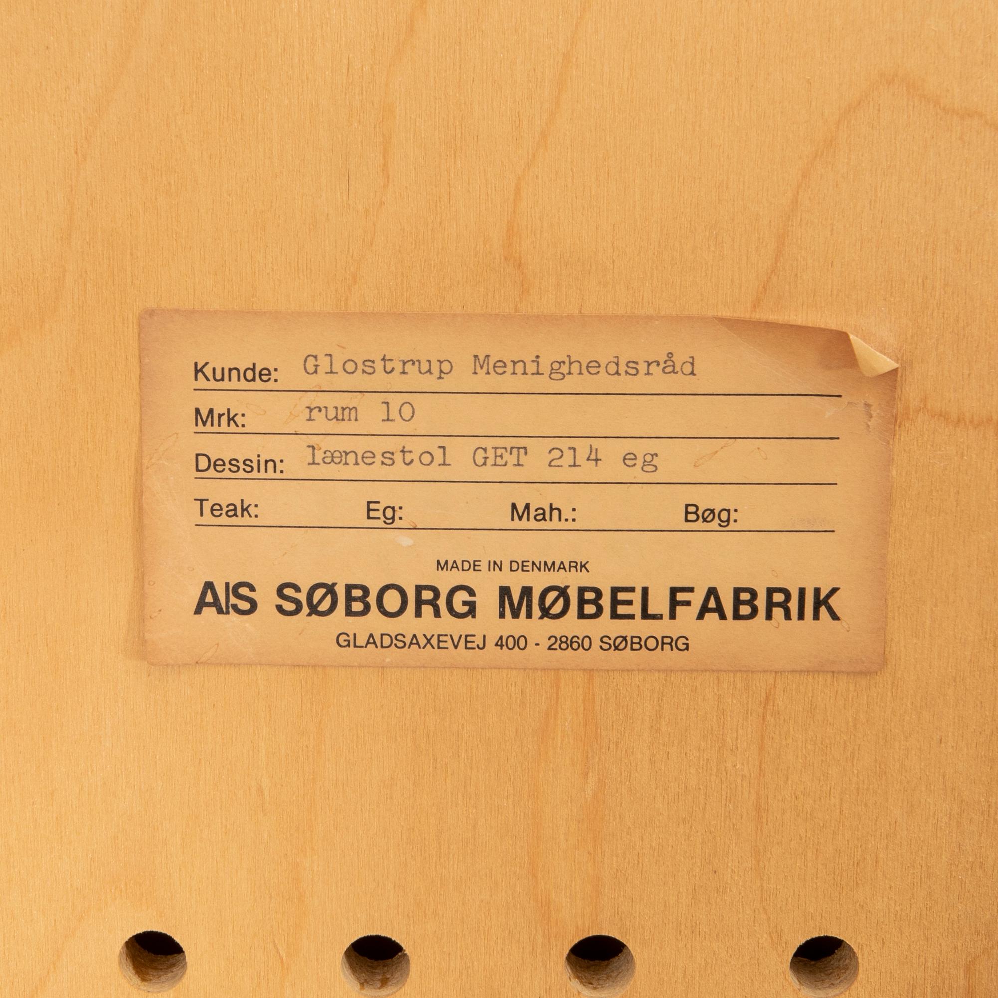 Hans J. Wegner, armchairs a pair model no. 214 Getama Denmark.