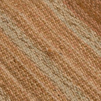 Laila Karttunen, LAILA KARTTUNEN, A 1930s Finnish flat weave carpet for Kiikan Mattokutomo. 291x188 cm.