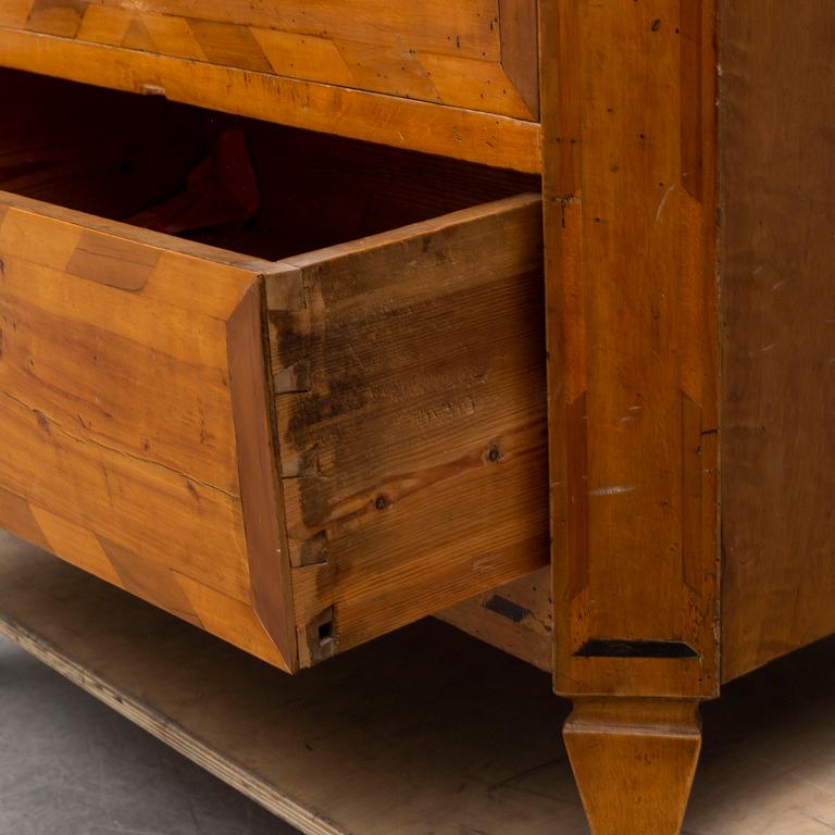 A second half of the 19th century Gustavian style chest of drawers.