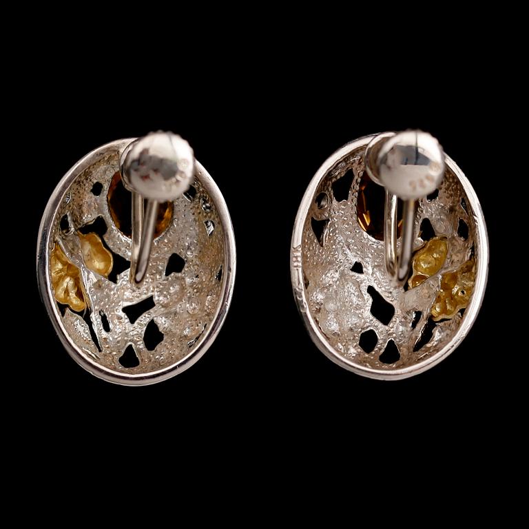ÖRHÄNGEN, 1 par, 18 k vitguld, sterlingsilver, citriner tot ca 2.50 ct.