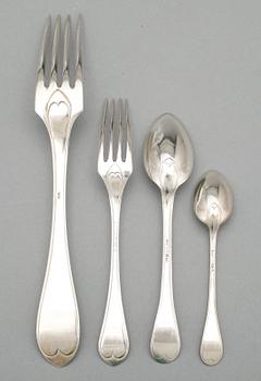 BESTICKSERVISDELAR, 44 st snarlika, "Snäckmodell", bla Carl Hoff, Hälsingborg, 1900-tal. Tot vikt ca 1250 g.