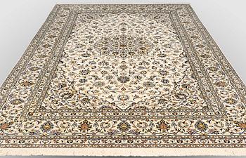 Matta, Keshan, ca 353 x 251 cm.