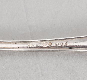 KAFFE- OCH MOCKASKEDAR, 27 st, silver, olika modeller, 1900-tal. Vikt ca 268 gram.