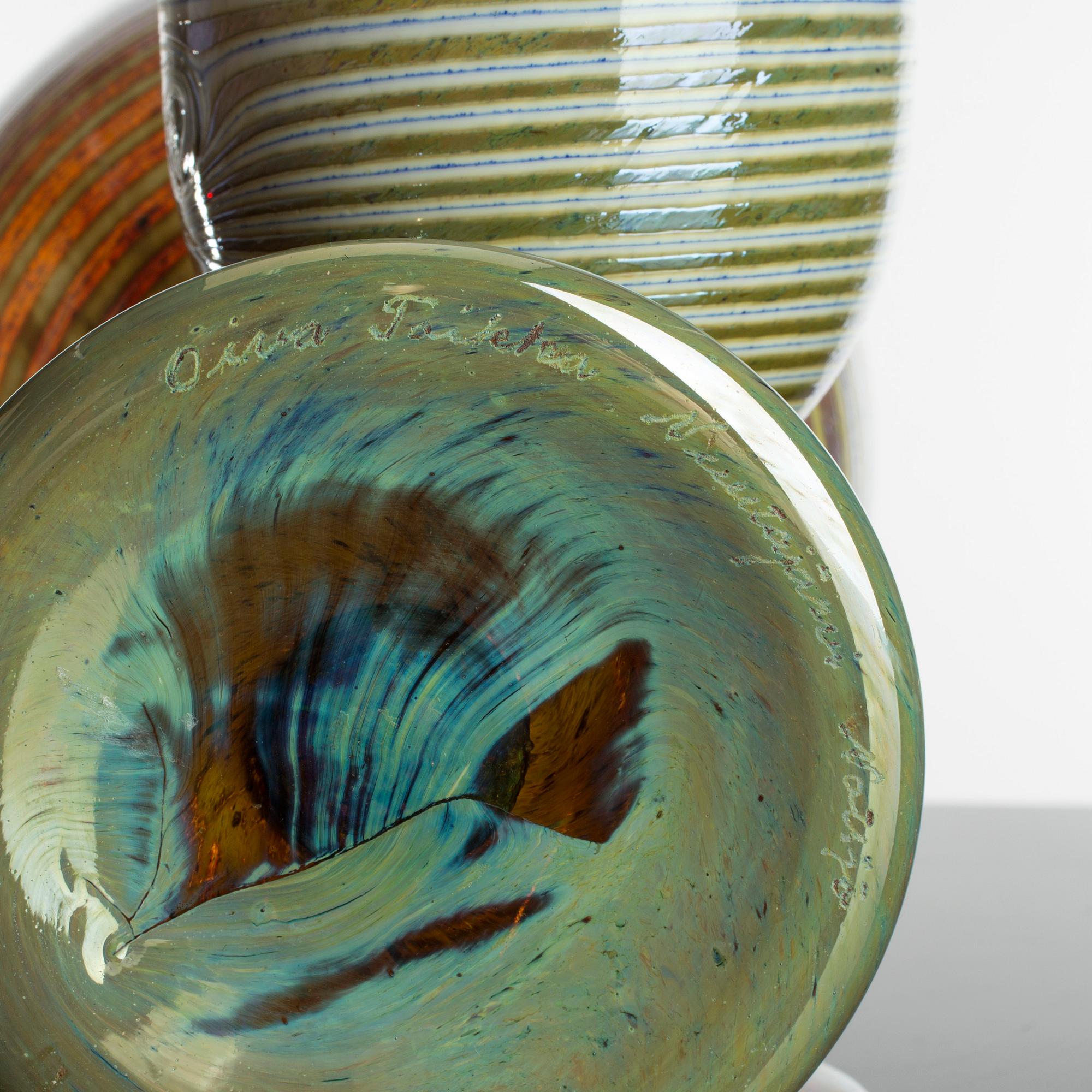 OIVA TOIKKA, goblets, 2 ps, signed, Nuutajärvi, Notsjö, Finland.