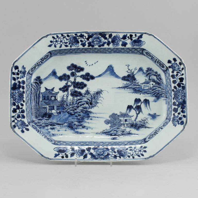UNDERFAT, porslin, Kina, 1700-tal.