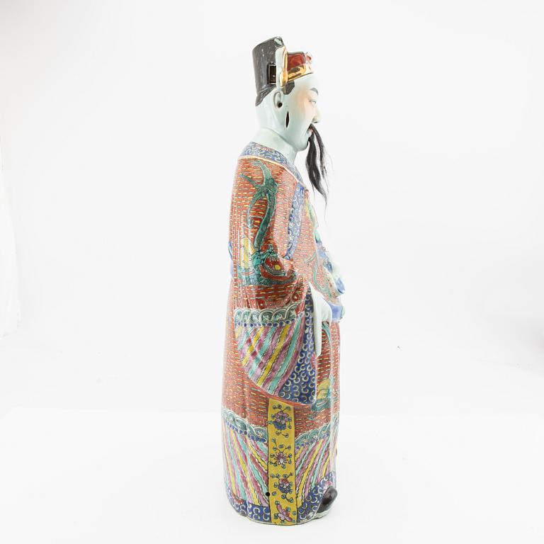 A Chinese porcelain figure, 20th century.