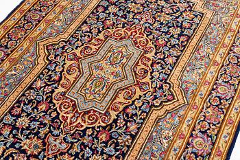 Matta, Kirman,  ca 230 x 150 cm.