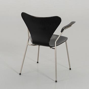 ARNE JACOBSEN, karmstol, "Sjuan", Fritz Hansen.