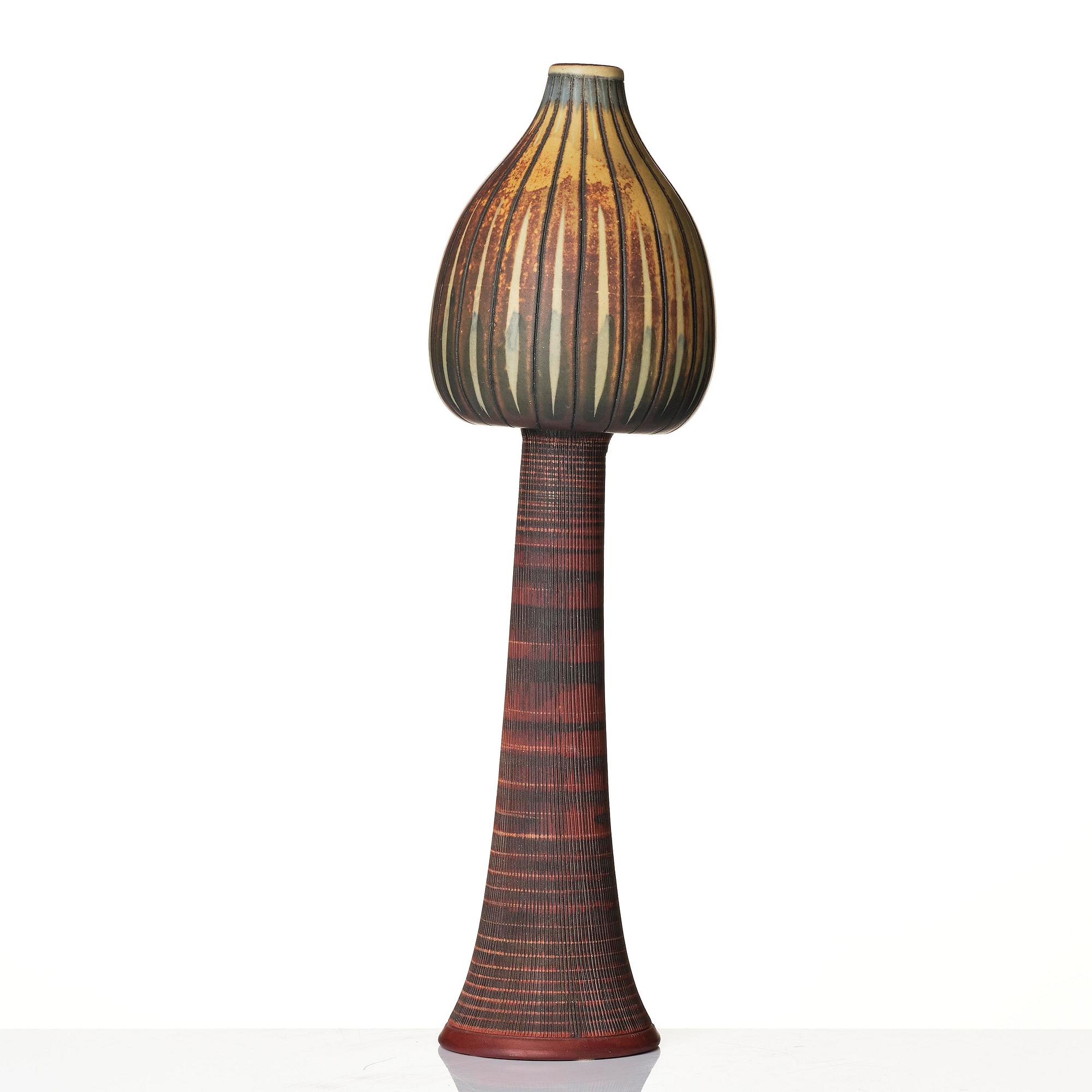 Wilhelm Kåge, a "Farsta" stoneware sculpture/vase, Gustavsberg Studio 1959.