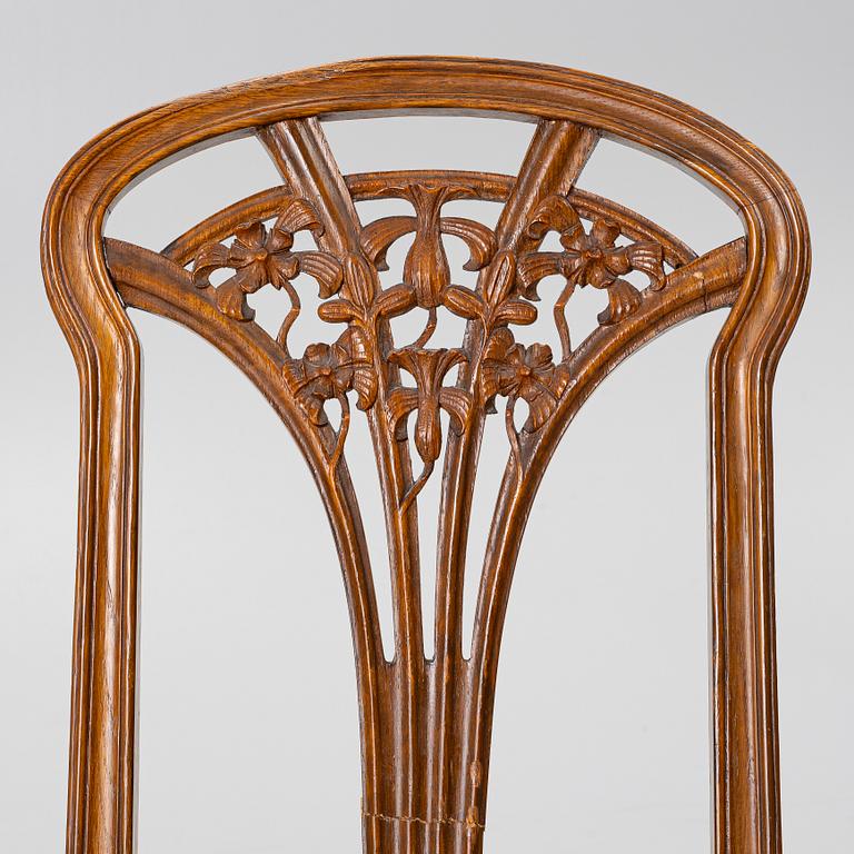 An Art nouveau chair, beginnnig of the 20th century.